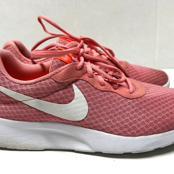 Nike running shoes in pink/salmon - Picture 4 of 8